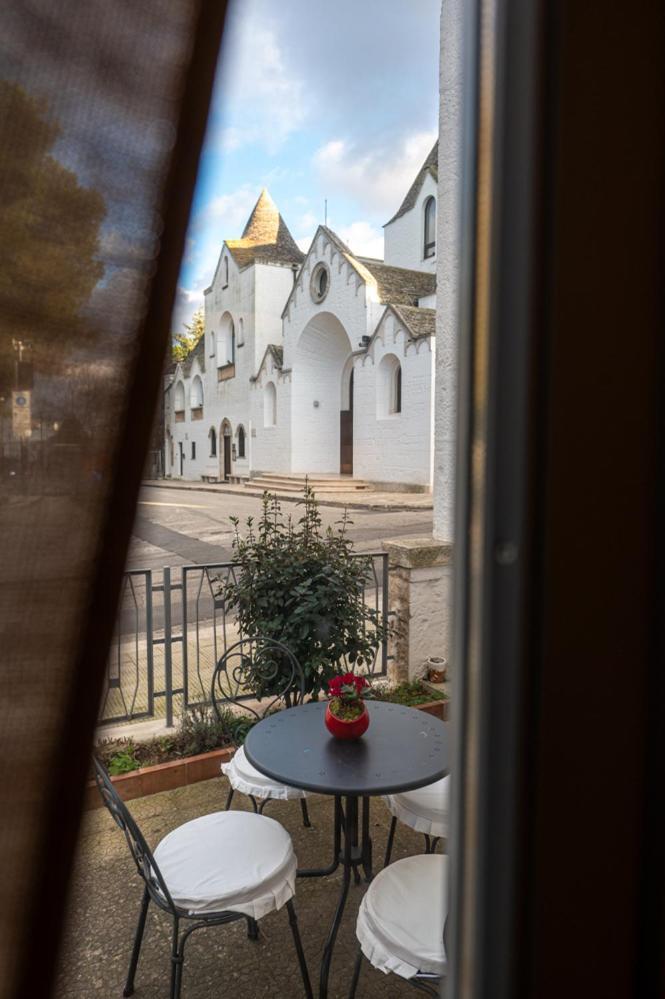 Dea Luxury Casa Vacanze- Zona Chiesa A Trullo - ألبيروبيللو المظهر الخارجي الصورة