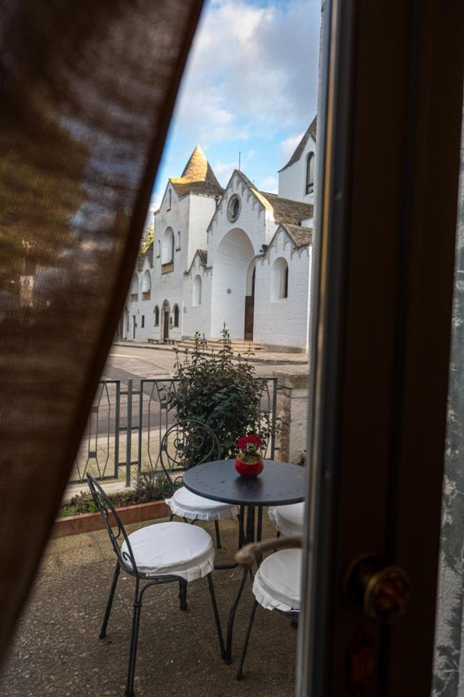 Dea Luxury Casa Vacanze- Zona Chiesa A Trullo - ألبيروبيللو المظهر الخارجي الصورة